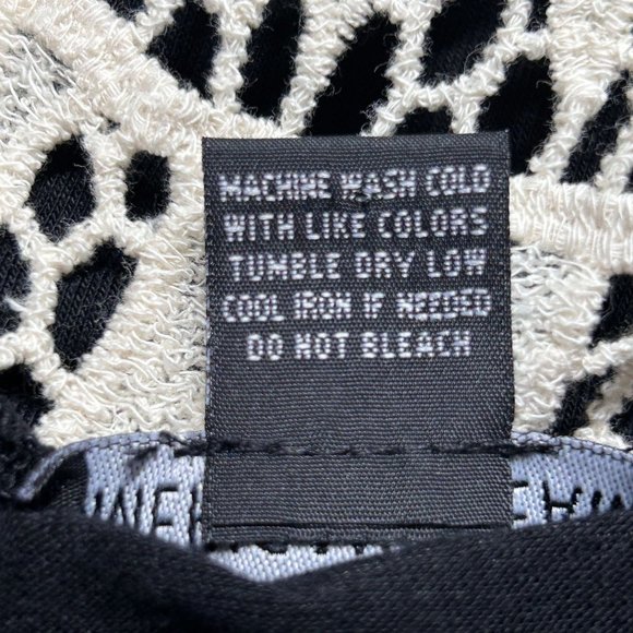 American Dream Women's Crochet Neck Pullover Top in Black/Tan - Sz L - Picture 4 of 4